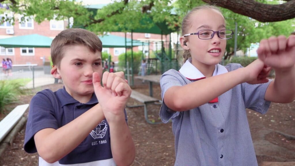 How to Sign Quiet in Auslan