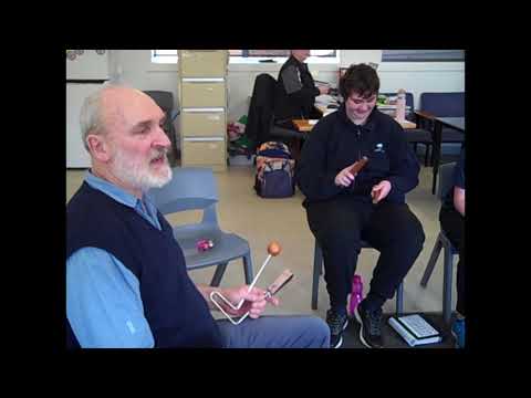 How to Sign Tambourine in Auslan