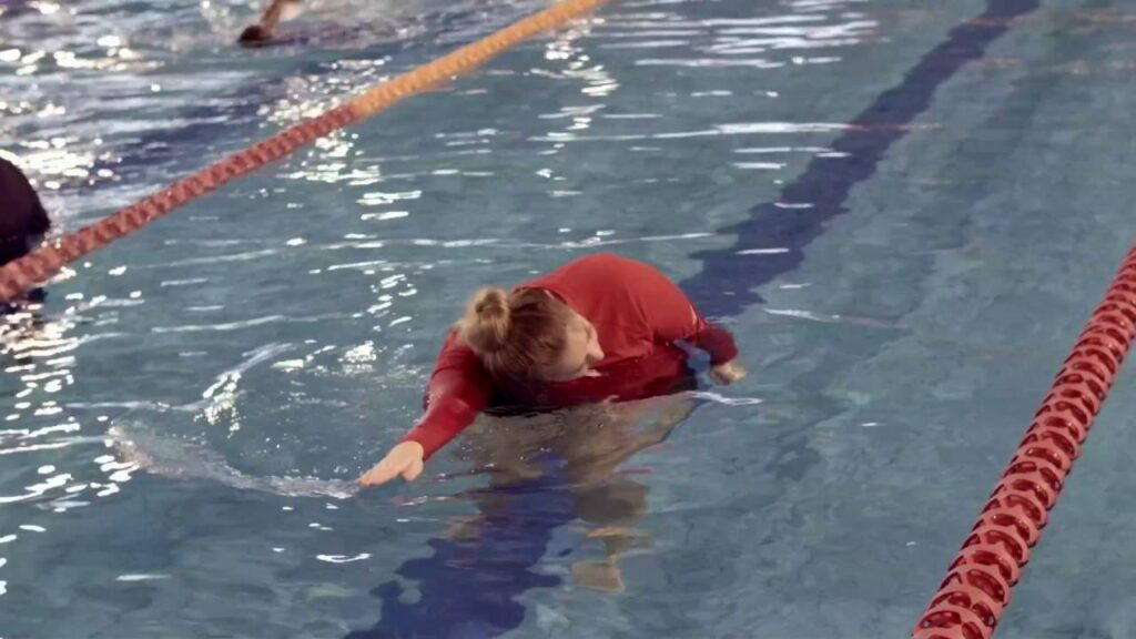 How to Sign Paddling Pool in Auslan