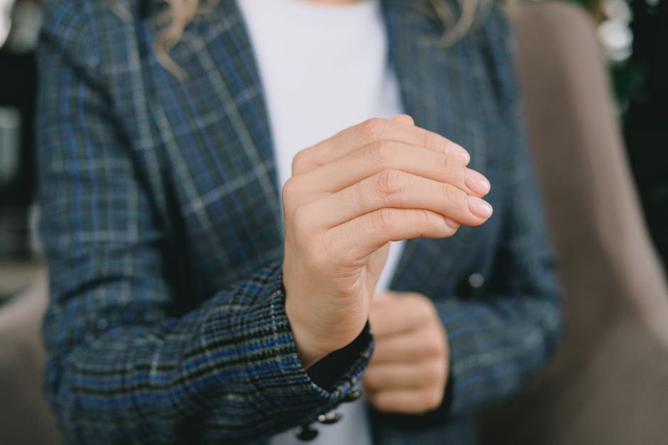 Photo by SHVETS production via Pexels - cochlear implantget a cochlear implant, implantkuhi kokonoun; verb in nzsl
