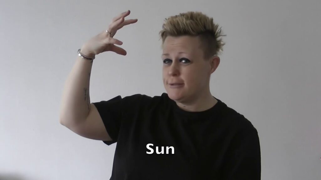 How to Sign Sun in BSL