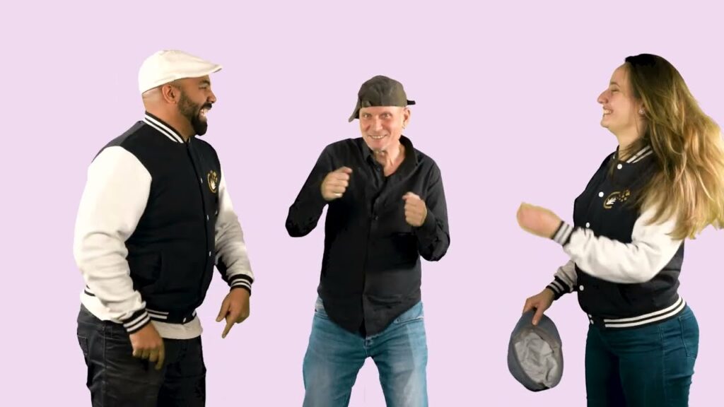 How to sign Chanson Bonjour Langue Des Signes in ASL