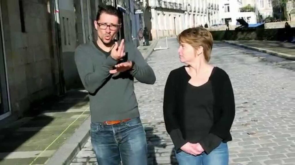 How to sign Apprentissage Langue Des Signes Nantes in ASL