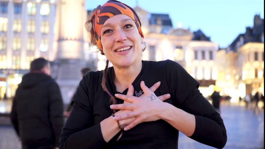 How to sign Le Bonheur In Lsf in ASL